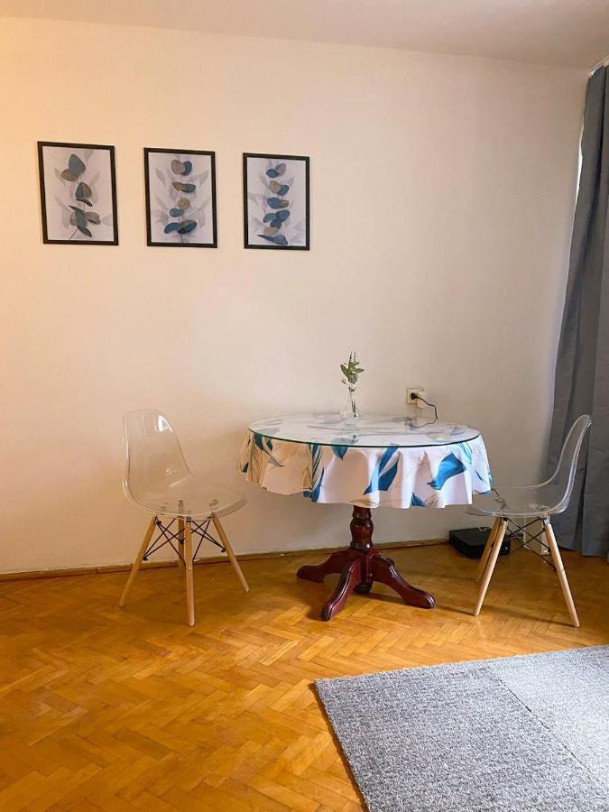 Twarda 66 W Centrum Warszawy Pensionat